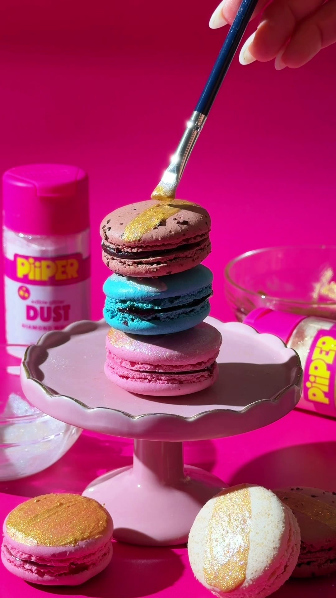 How to make edible glitter paint with PiiPER Edible Glitter Dust