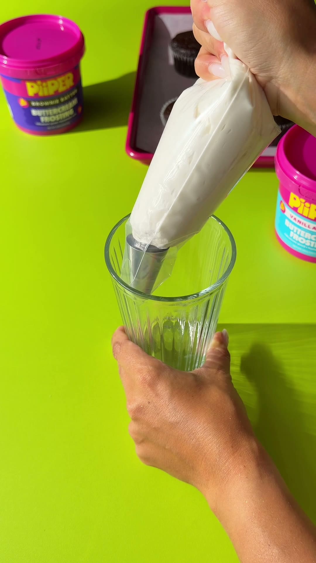 How to fill a piping bag without a mess
