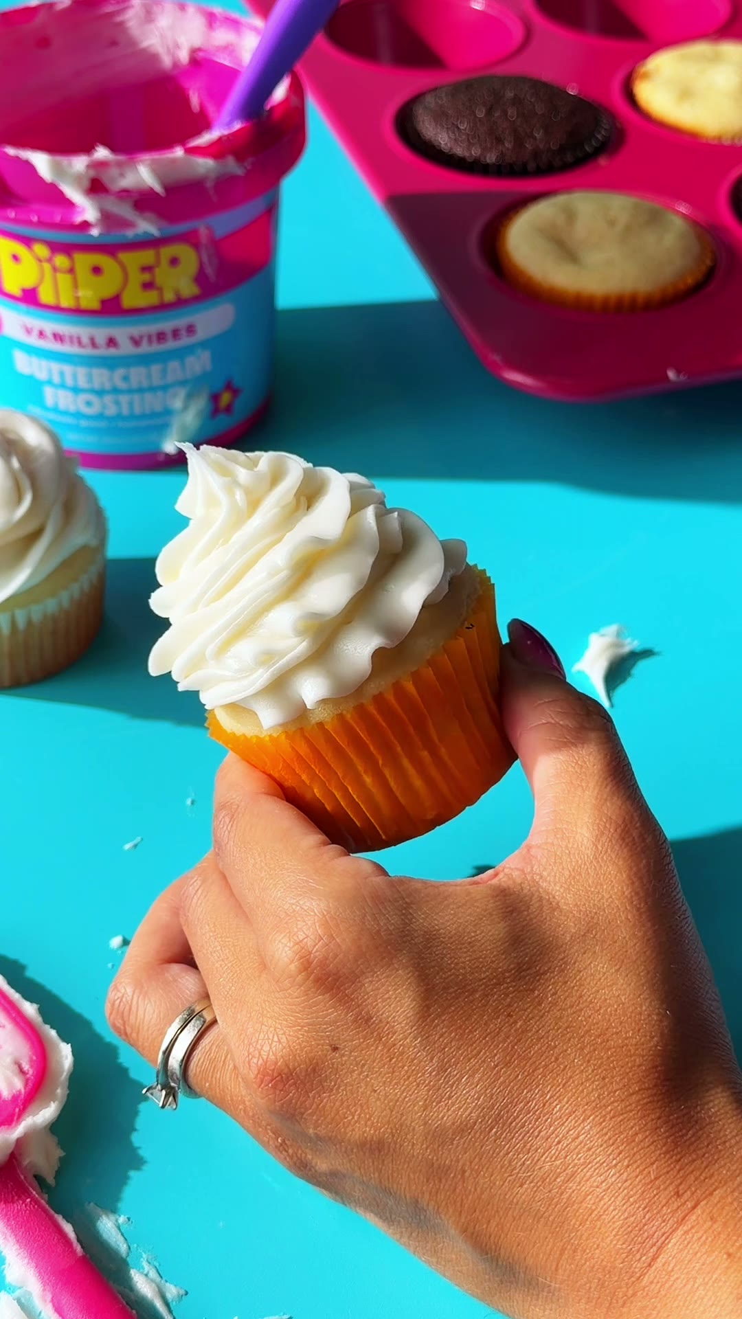 How to pipe a tall frosting swirl on a cupcake